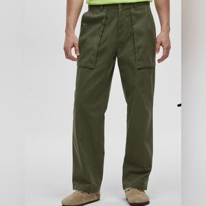 Macy's mode of One Cargo utility pants.new without tags